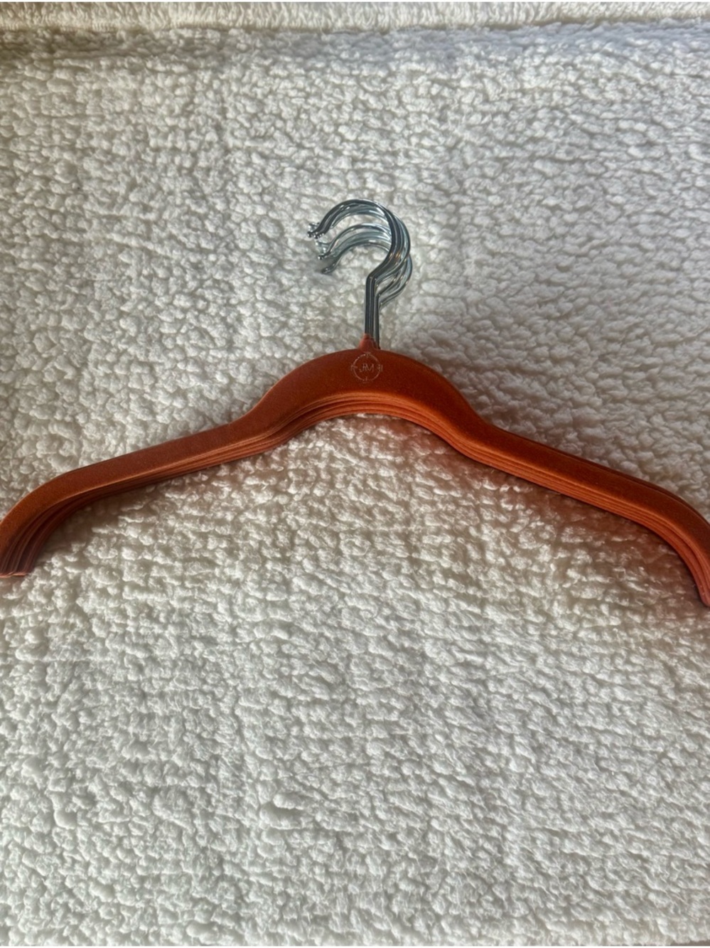 Huggable Hangers Joy
Mangano Shirt Hanger, Rust Orange Velvet Flocking, Cnt #10 - Picture 3 of 4